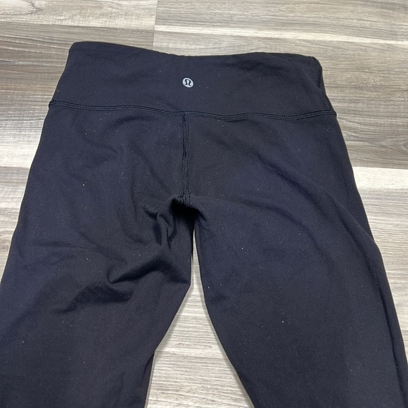 Lululemon black crop leggings size 6 - Picture 8 of 8